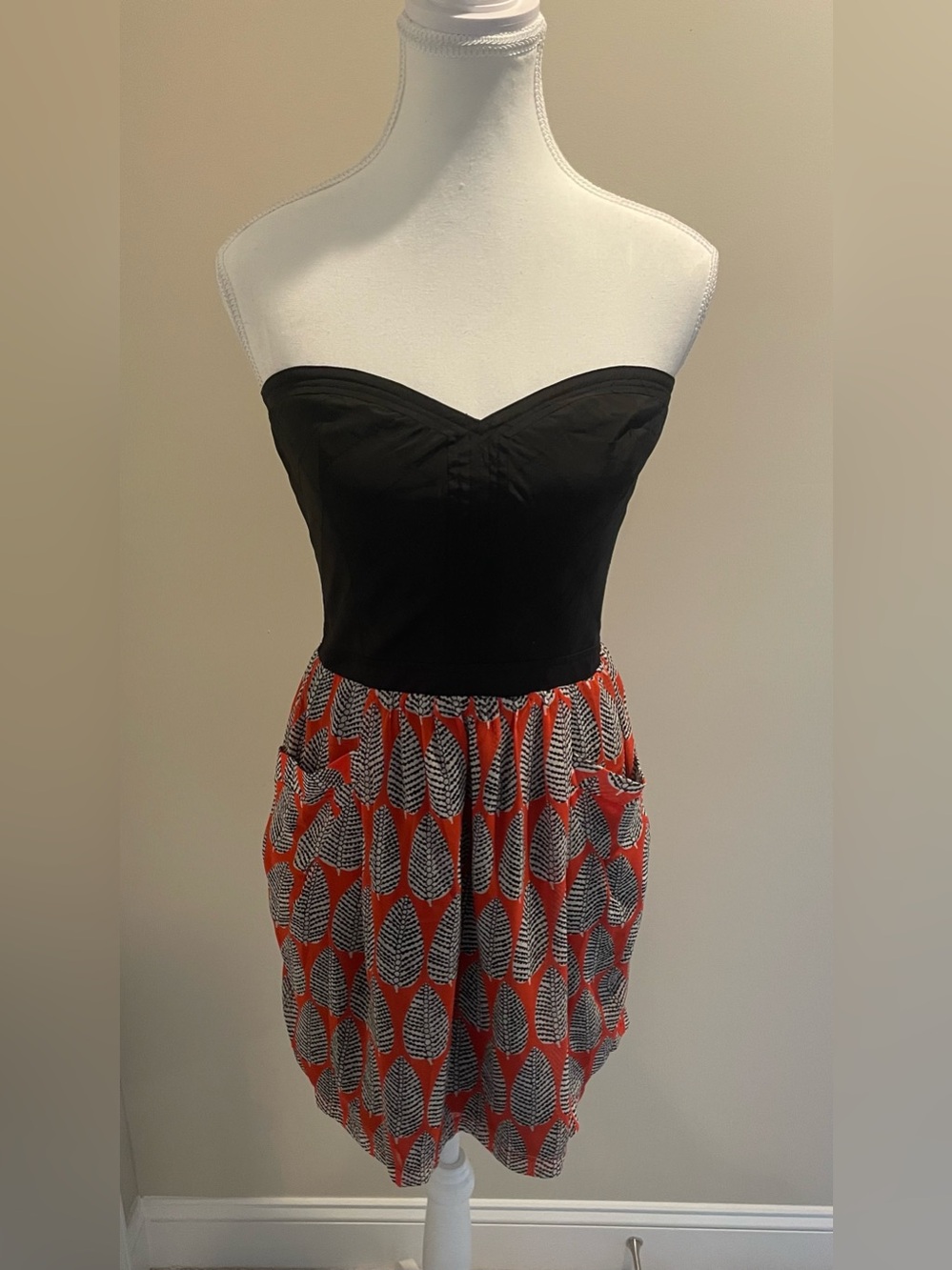 NWT Sugarlips Strapless Black & Red Leaf Print Dress (size M)